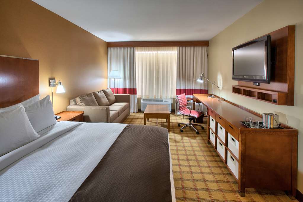 Doubletree By Hilton Raleigh-Cary Hotel Room photo